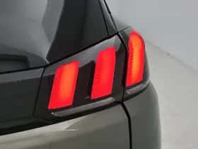 Peugeot 5008 (2020) thumbnail 32