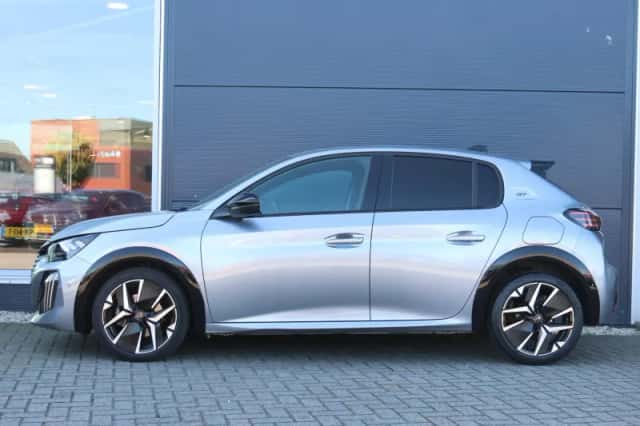 Peugeot 208 (2025) thumbnail 2