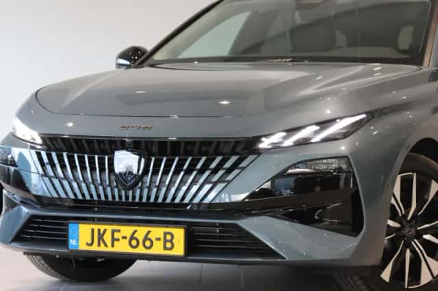 Peugeot 308 (2025) thumbnail 3
