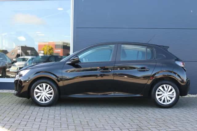 Peugeot 208 (2023) thumbnail 2