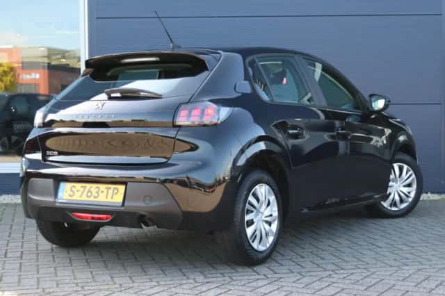 Peugeot 208 (2023) thumbnail 3