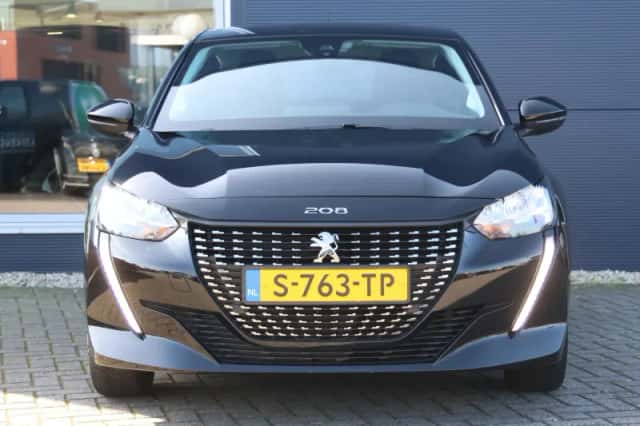 Peugeot 208 (2023) thumbnail 4