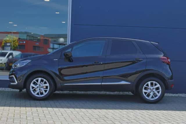 Renault Captur (2019) thumbnail 2