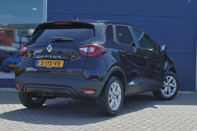 Renault Captur (2019) thumbnail 3