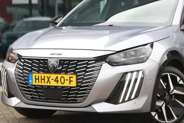 Peugeot 208 (2025) thumbnail 5