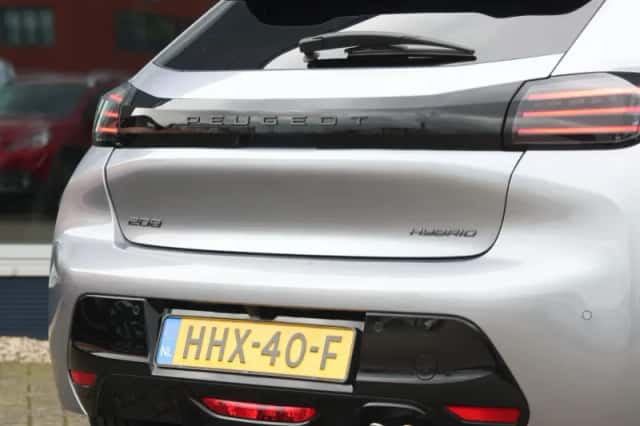 Peugeot 208 (2025) thumbnail 6