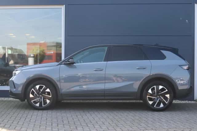 Opel Grandland (2025) thumbnail 2