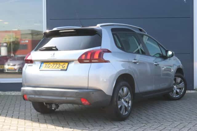 Peugeot 2008 (2019) thumbnail 3