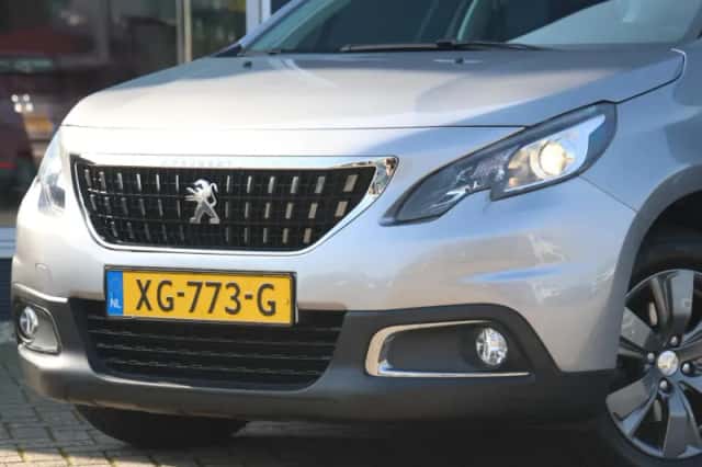 Peugeot 2008 (2019) thumbnail 5