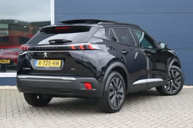 Peugeot e-2008 (2022) thumbnail 3