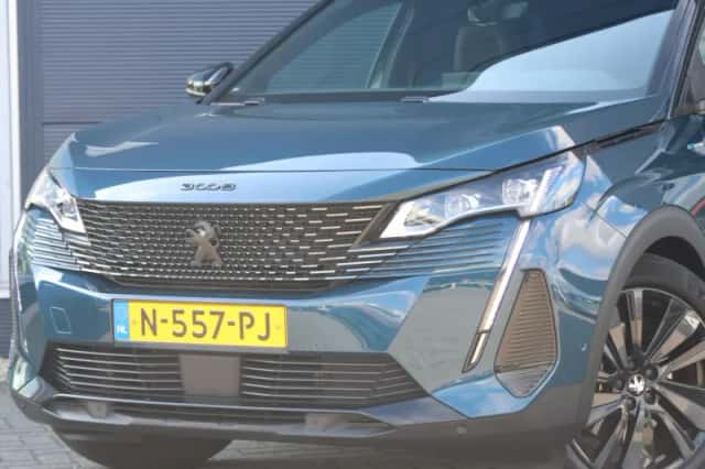 Peugeot 3008 (2021) thumbnail 6