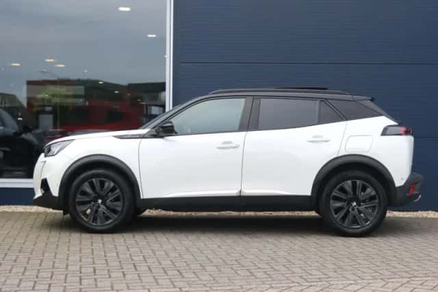 Peugeot 2008 (2020) thumbnail 2