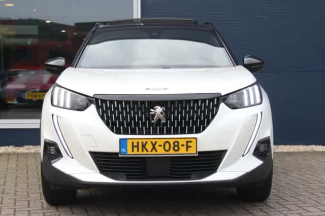 Peugeot 2008 (2020) thumbnail 4