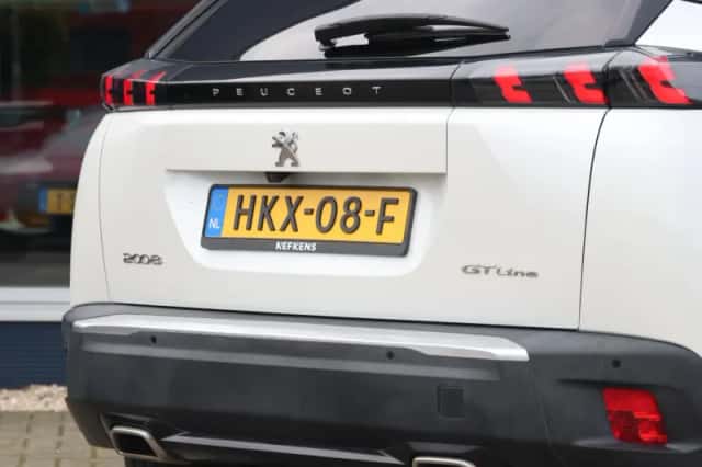 Peugeot 2008 (2020) thumbnail 6