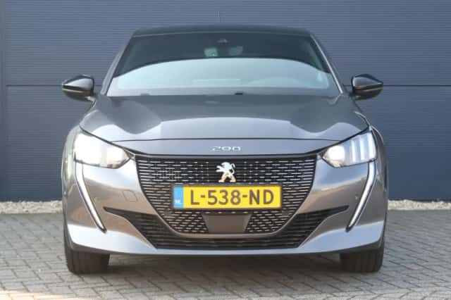 Peugeot 208 (2021) thumbnail 4