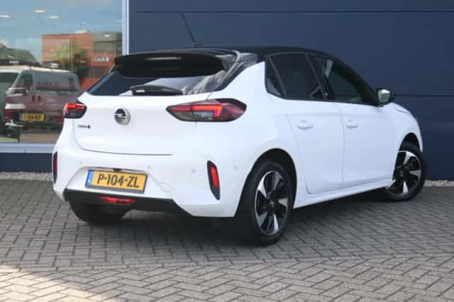 Opel Corsa-e (2022) thumbnail 3