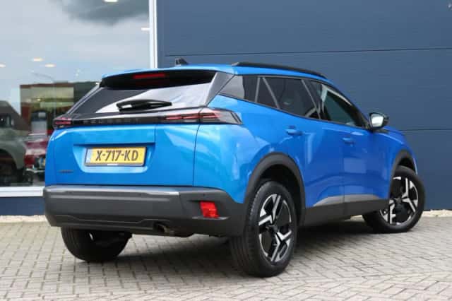 Peugeot 2008 (2024) thumbnail 3