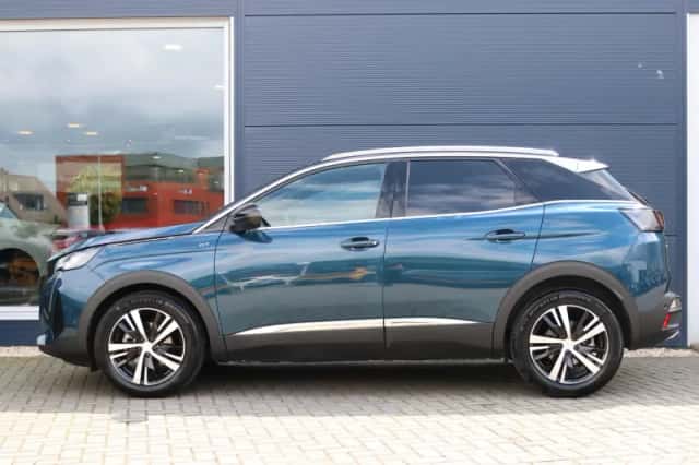 Peugeot 3008 (2024) thumbnail 2
