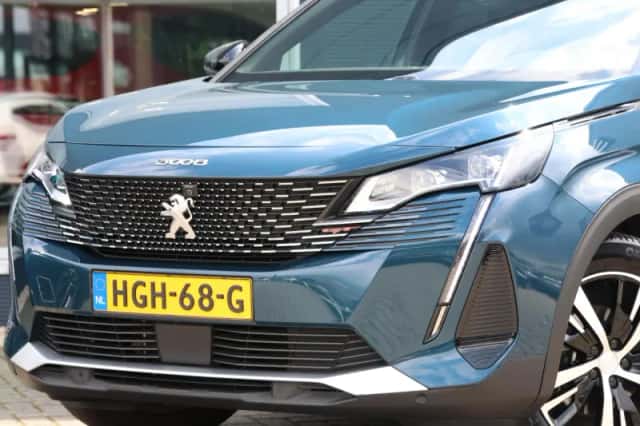 Peugeot 3008 (2024) thumbnail 5