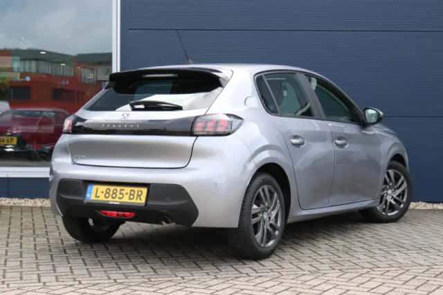 Peugeot 208 (2021) thumbnail 3
