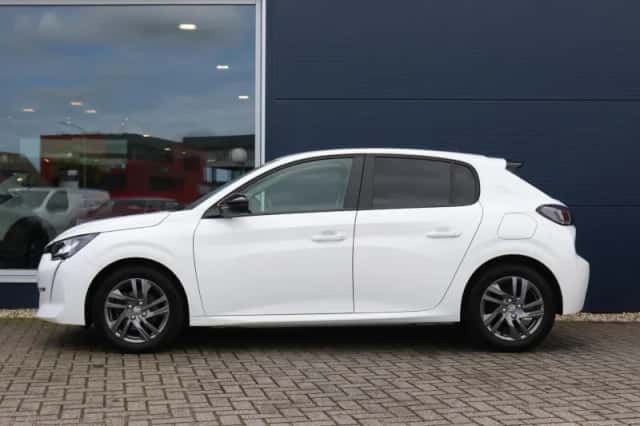 Peugeot 208 (2022) thumbnail 2