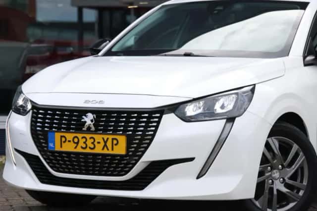 Peugeot 208 (2022) thumbnail 5
