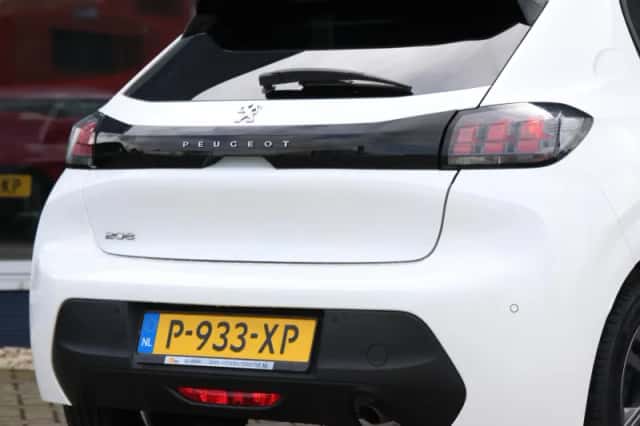 Peugeot 208 (2022) thumbnail 6