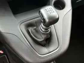 Opel Combo (2023) thumbnail 23