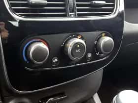 Renault Clio (2019) thumbnail 19