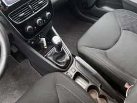 Renault Clio (2019) thumbnail 21