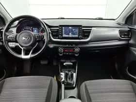Kia Stonic (2019) thumbnail 11