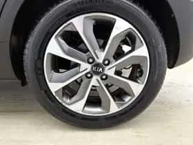 Kia Stonic (2019) thumbnail 31