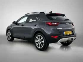 Kia Stonic (2019) thumbnail 6
