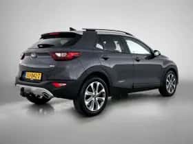 Kia Stonic (2019) thumbnail 8