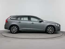 Volvo V60 (2018) thumbnail 11