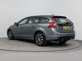 Volvo V60 (2018) thumbnail 3