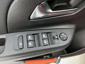 Opel Corsa (2022) thumbnail 35