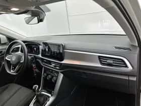 Volkswagen T-Roc (2023) thumbnail 12