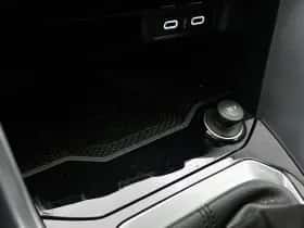 Volkswagen T-Roc (2023) thumbnail 22