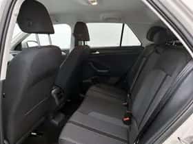 Volkswagen T-Roc (2023) thumbnail 26