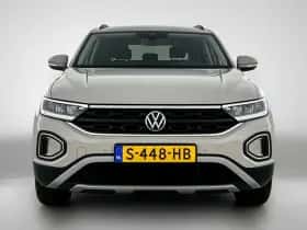 Volkswagen T-Roc (2023) thumbnail 4