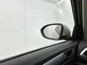 Volkswagen T-Roc (2023) thumbnail 33