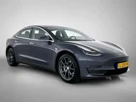 Tesla Model 3 (2020) thumbnail 2