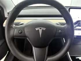 Tesla Model 3 (2020) thumbnail 13