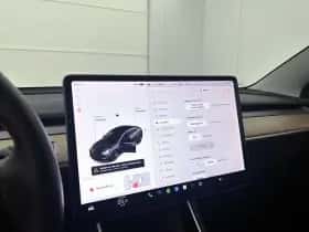 Tesla Model 3 (2020) thumbnail 18