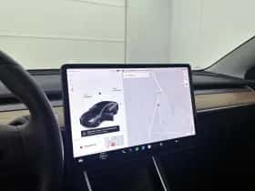 Tesla Model 3 (2020) thumbnail 20