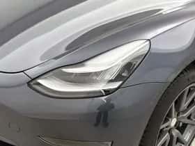Tesla Model 3 (2020) thumbnail 32