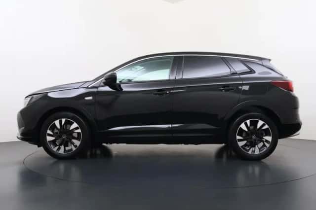 Opel Grandland (2023) thumbnail 2