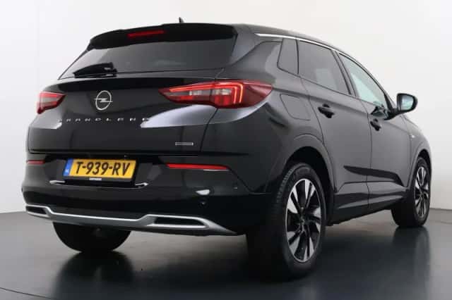 Opel Grandland (2023) thumbnail 3