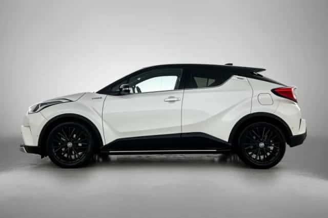 Toyota C-HR (2018) thumbnail 5